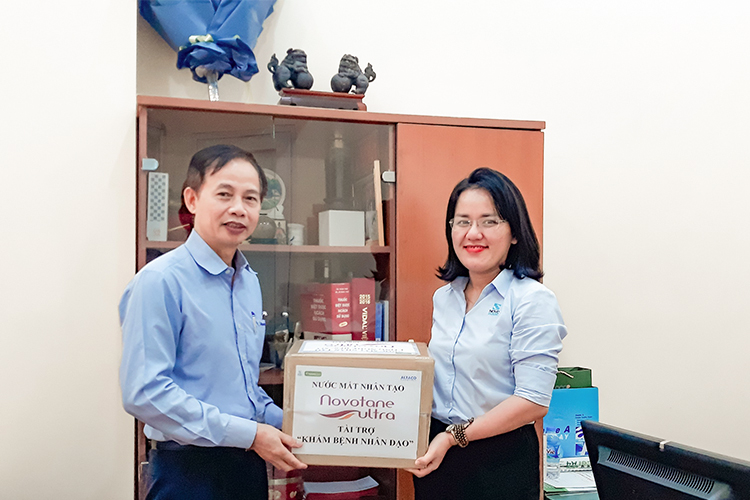 nước mắt nhân tạo Novotane Ultra ủng hộ khám bệnh tại Bắc Giang